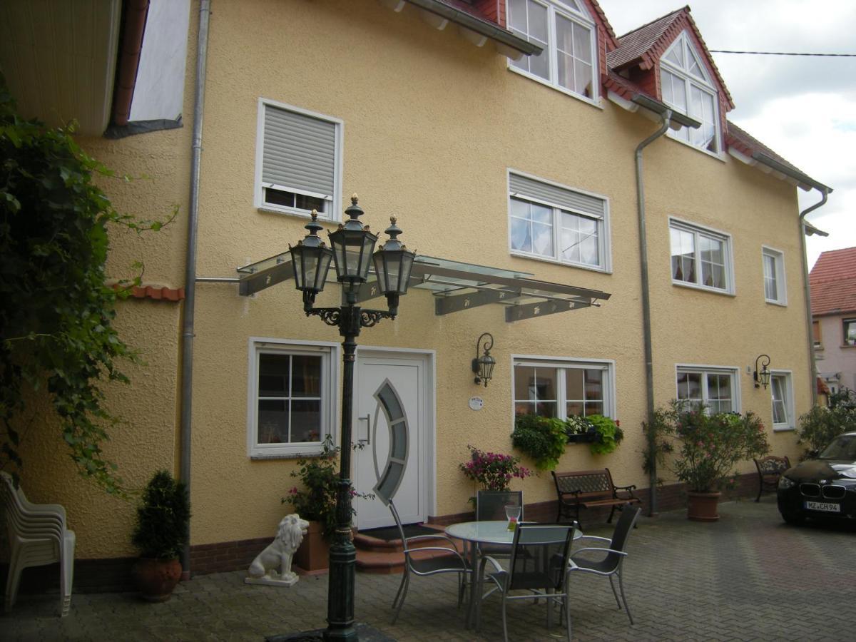 Weingut Und Gaestehaus Henrici Friesenheim is an Ortsgemeinde Экстерьер фото