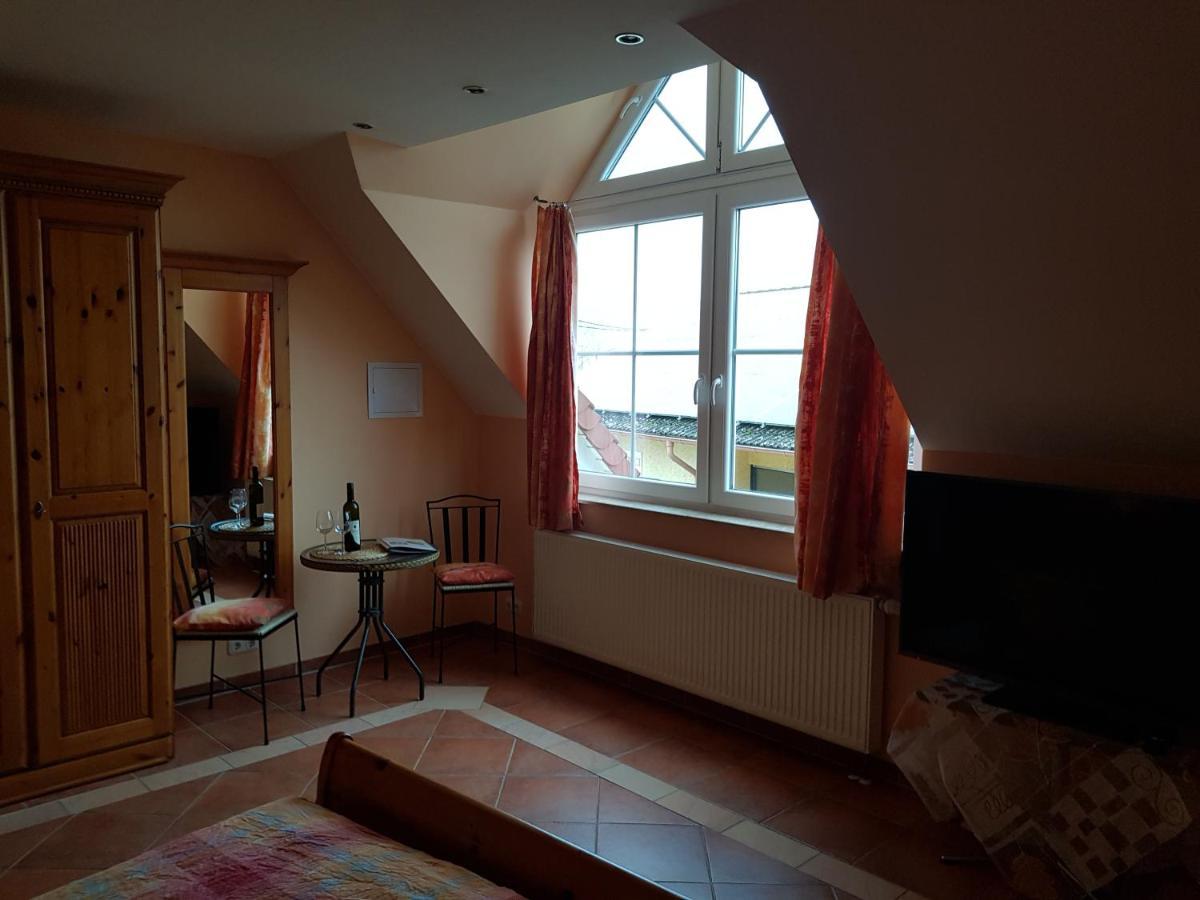 Weingut Und Gaestehaus Henrici Friesenheim is an Ortsgemeinde Экстерьер фото